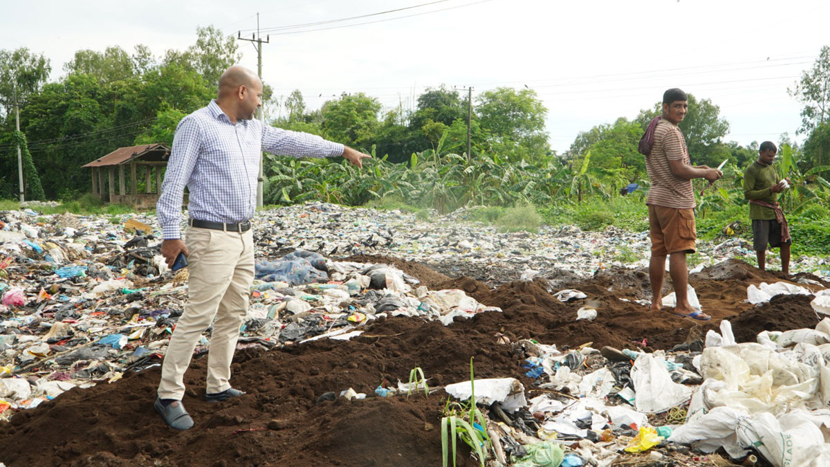 চট্টগ্রামে ৩ টন পচা চা ধ্বংস